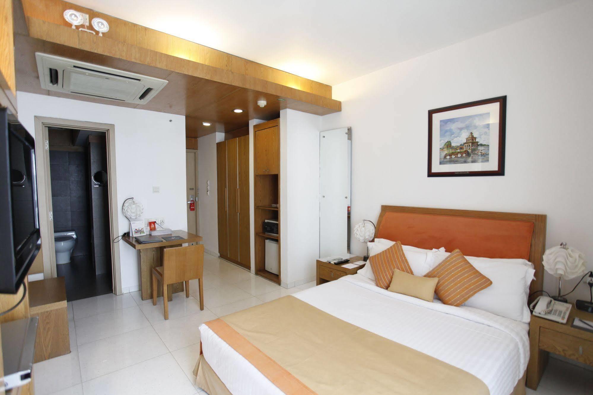 Platinum Suites Daca Exterior foto